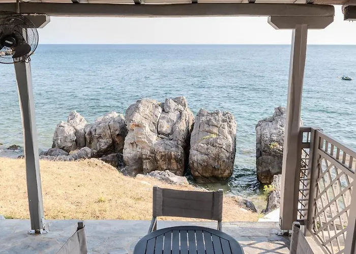 Delmare 2 Limani Aya Paraskevi